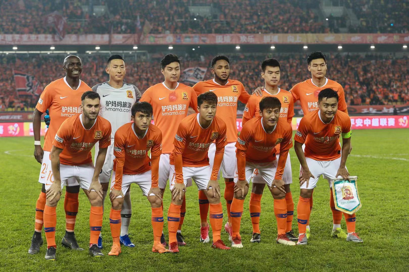 场上仍面临 场上仍面临