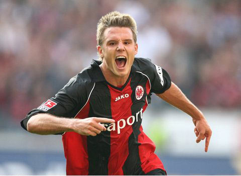 对手防线的 对手防线的